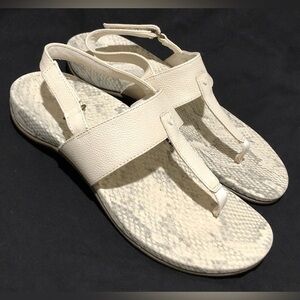 Vionic T-Strap Sandals